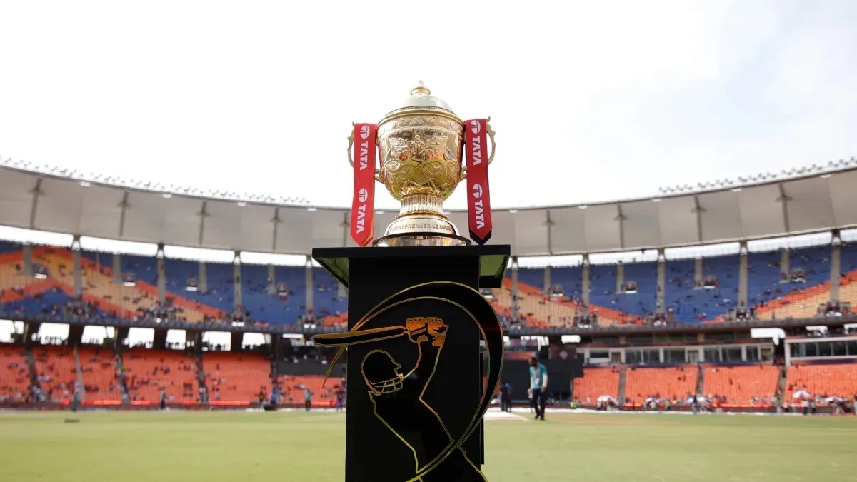 In the midst of the Mustafizur controversy, the Bangladeshi government bans IPL telecasts indefinitely.