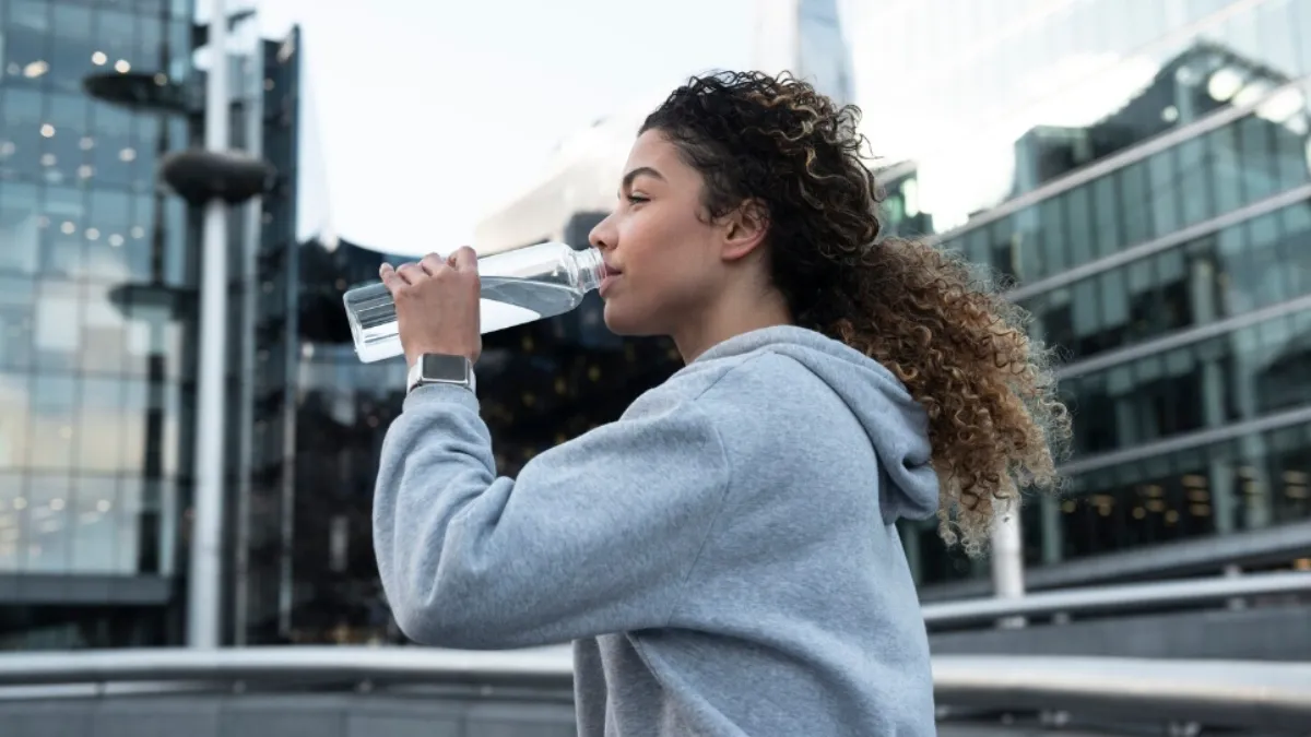 Winter Hydration: The Significance of Fluid Consumption for Urological Health